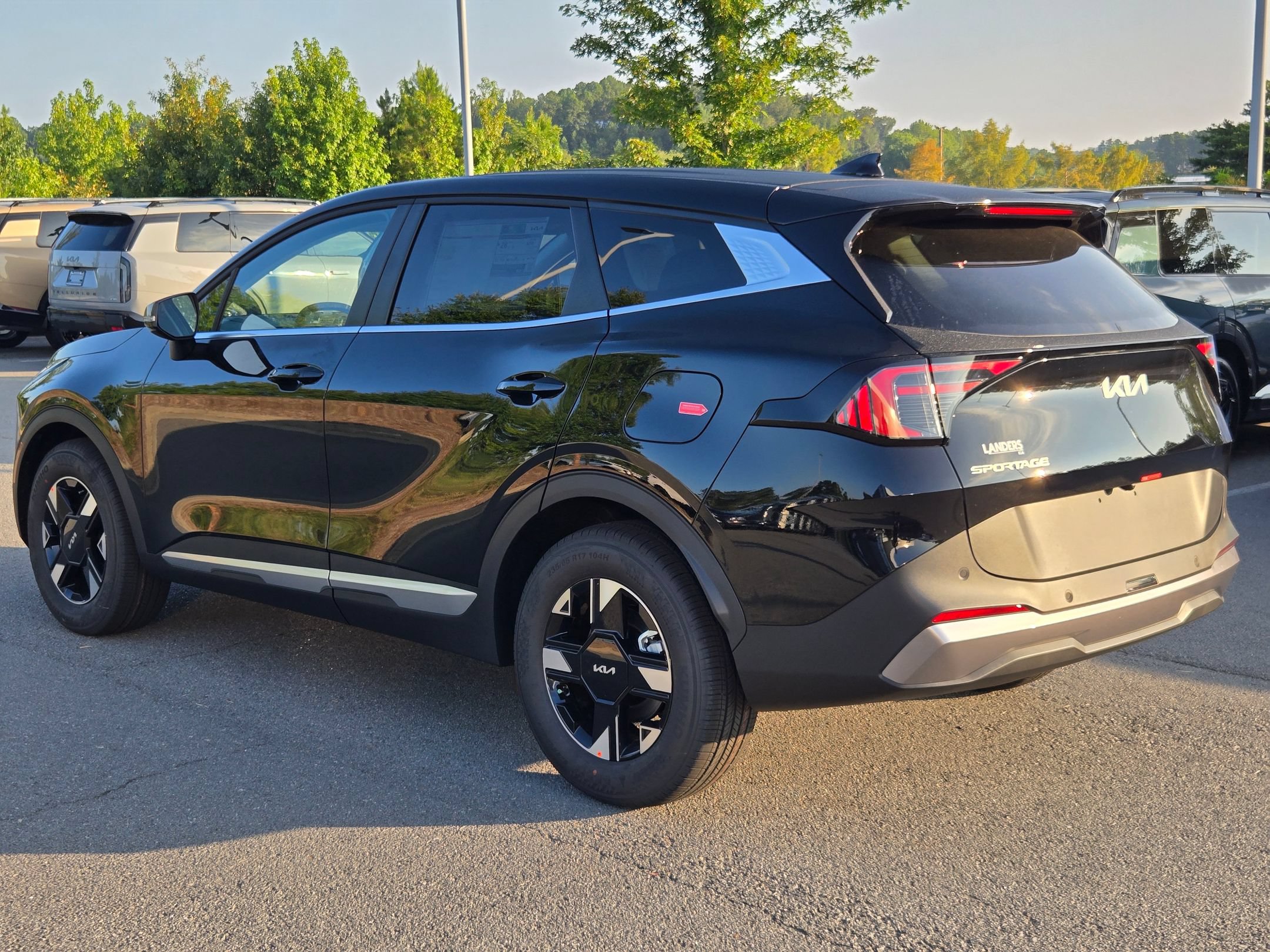 New 2026 Kia Sportage LX w/ LX Convenience Package FWD image 5