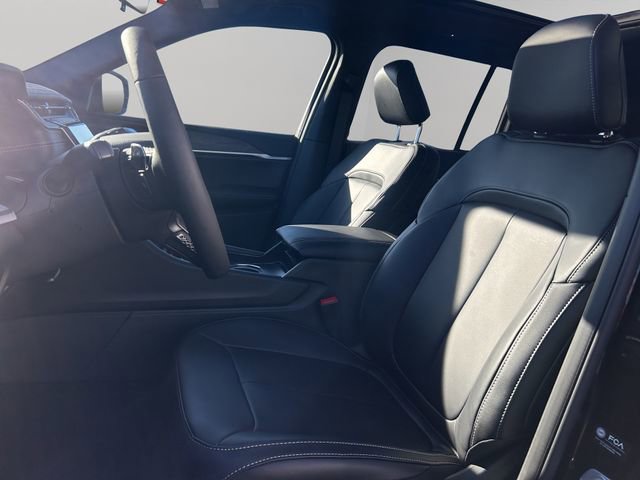 New 2025 Jeep Grand Cherokee Limited image 9