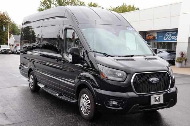 Used 2024 Ford Transit 250 148 High Roof Extended AWD image 2