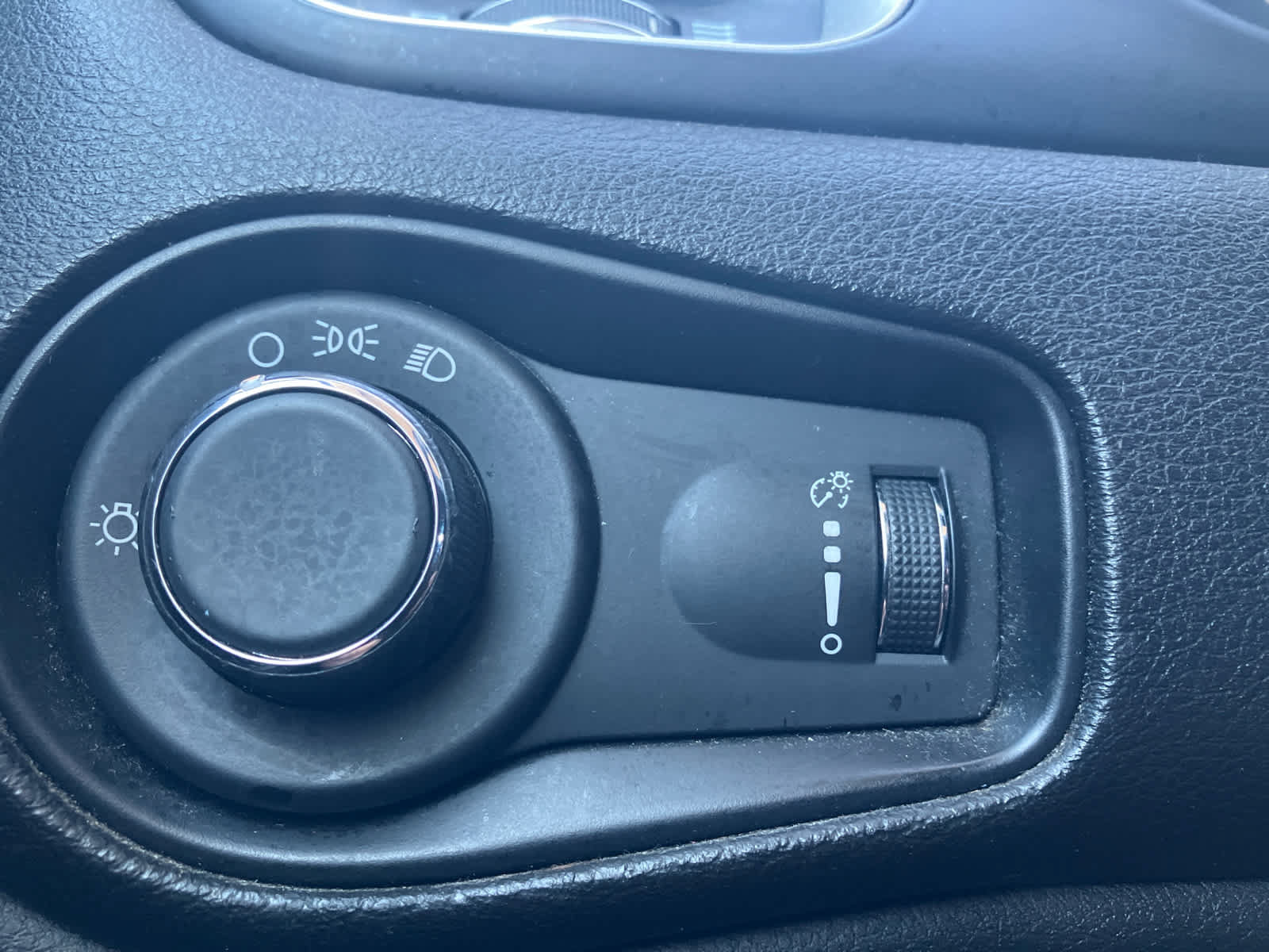 Used 2018 Jeep Renegade Sport w/ Power & Air Group AWD/4WD image 12