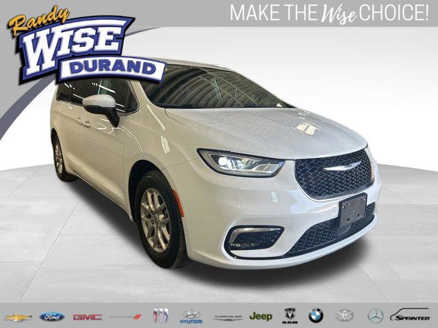 Used 2023 Chrysler Pacifica Touring-L FWD 360° Tour
