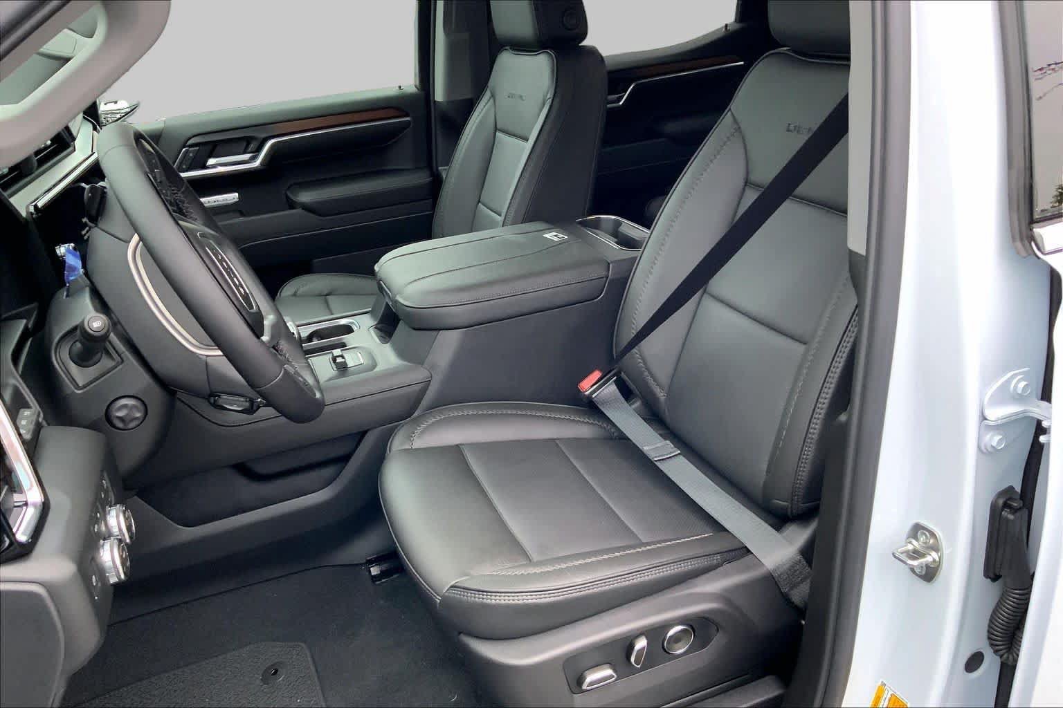 New 2026 GMC Sierra 1500 Denali AWD/4WD image 8