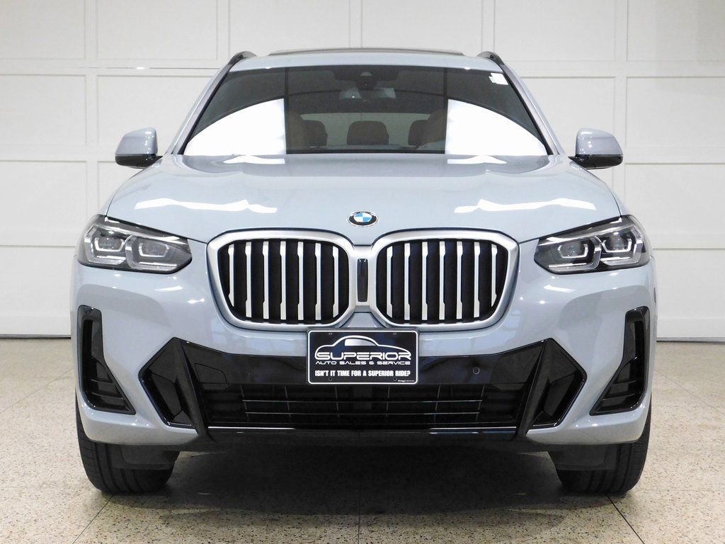 Used 2024 BMW X3 xDrive30i image 3