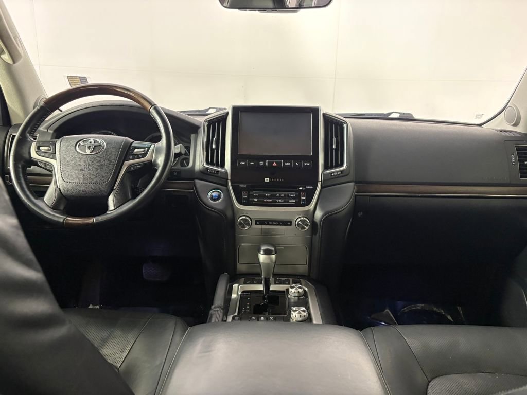 Used 2016 Toyota Land Cruiser AWD/4WD image 25