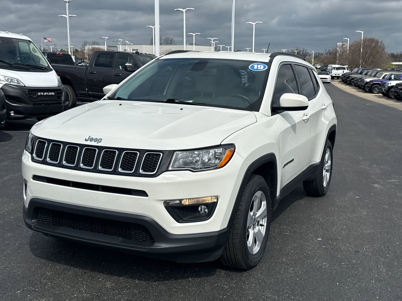 Used 2019 Jeep Compass Latitude AWD/4WD image 7