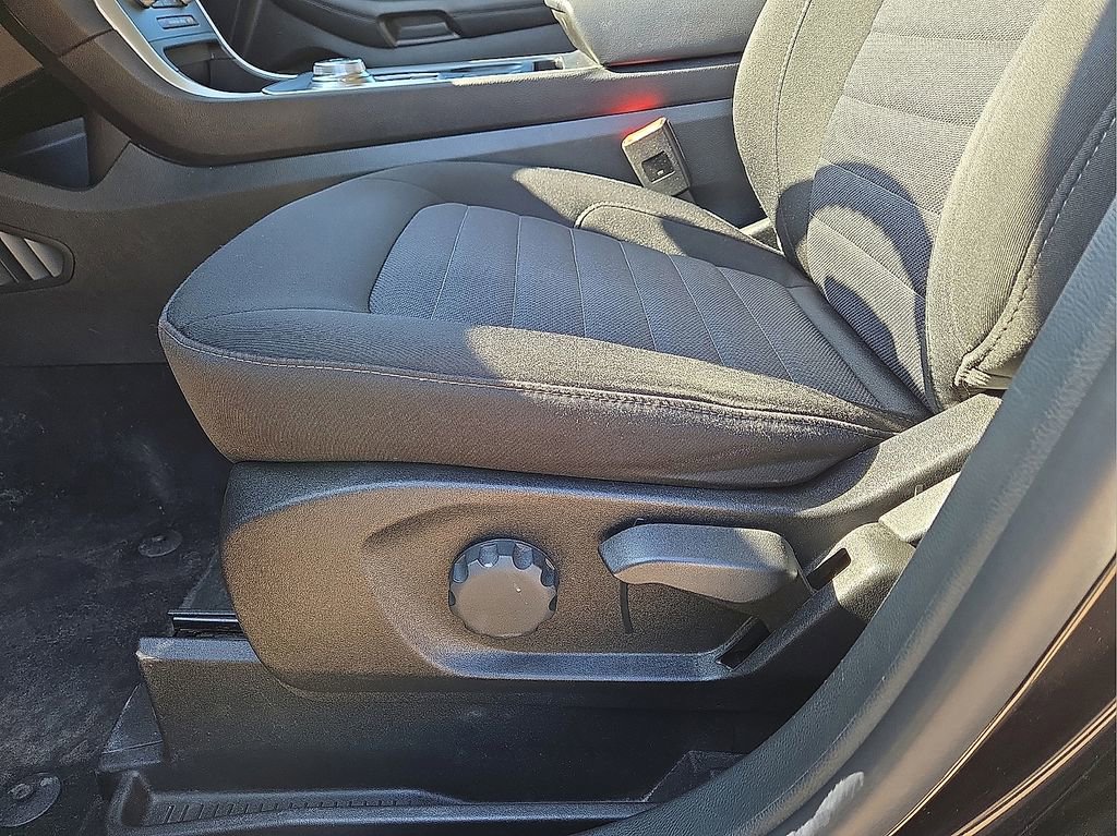 Used 2024 Ford Edge SE image 24