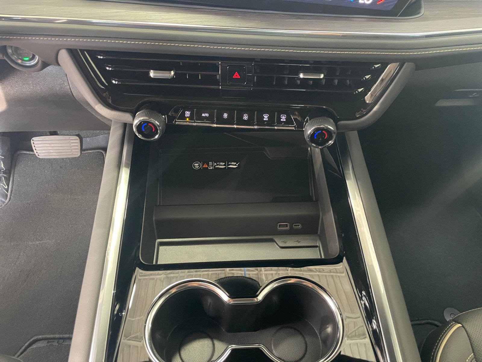 New 2026 Chevrolet Tahoe Premier AWD/4WD image 19