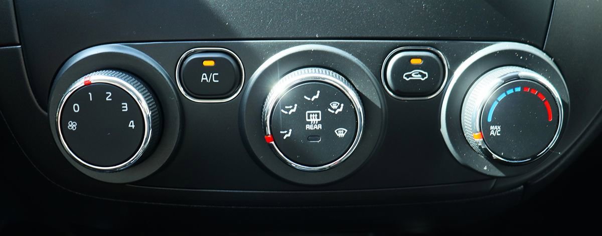 Used 2018 Kia Forte LX FWD image 45