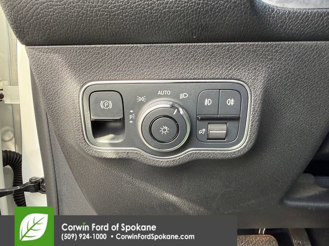 Used 2023 Mercedes-Benz GLB 250 4MATIC image 30