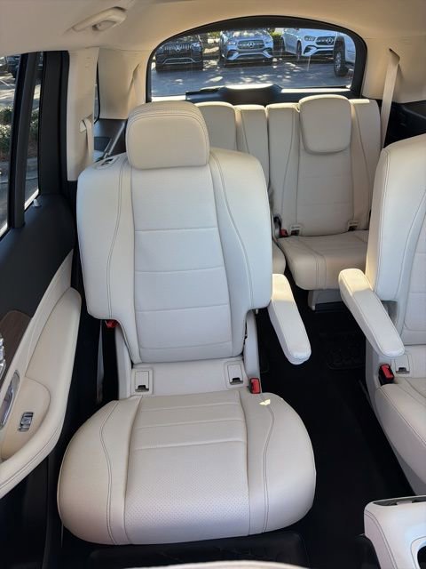 Used 2026 Mercedes-Benz GLS 450 4MATIC image 28