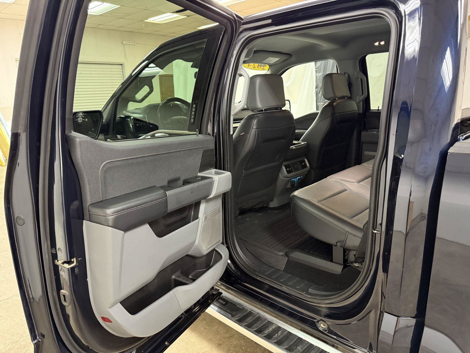 Used 2024 Ford F150 Lariat w/ Tow/Haul Package AWD/4WD image 22