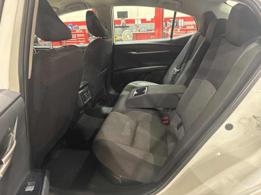 Used 2025 Toyota Camry LE FWD image 42