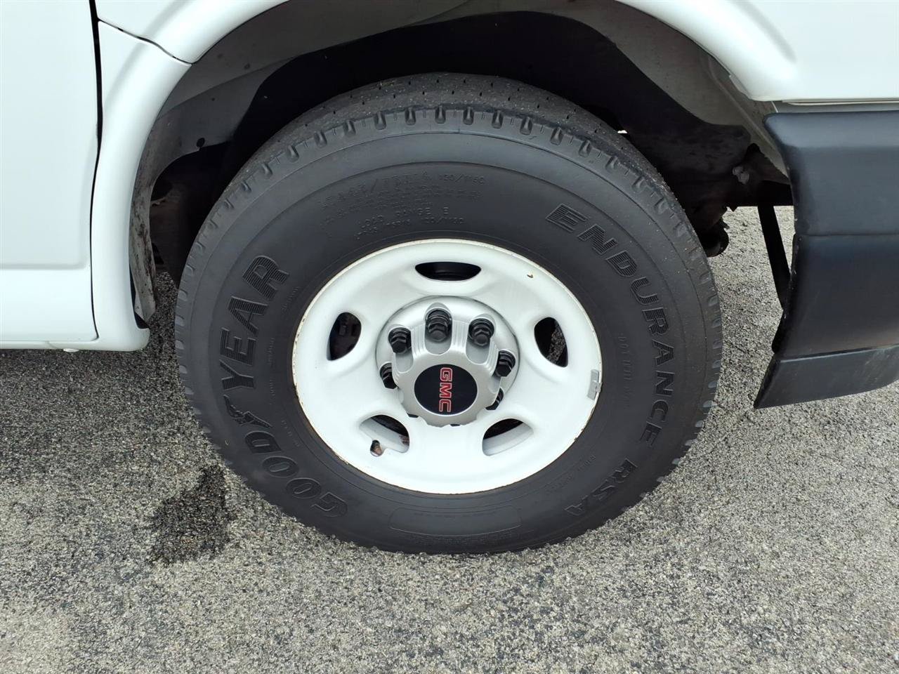Used 2023 GMC Savana 3500 w/ Power Convenience Package RWD image 26