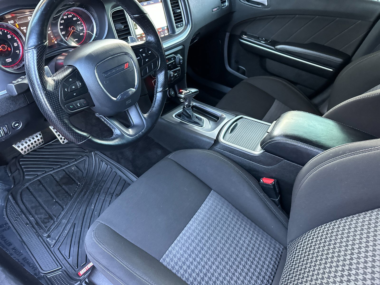 Used 2020 Dodge Charger Scat Pack w/ Navigation & Travel Group image 10