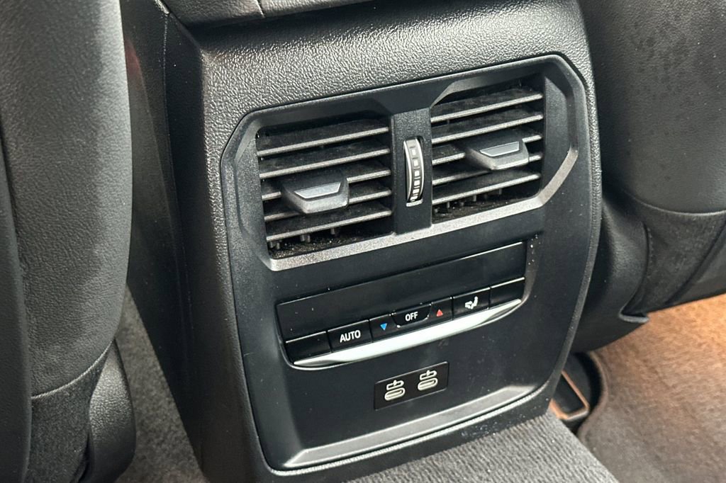 Used 2023 BMW i4 eDrive35 image 13