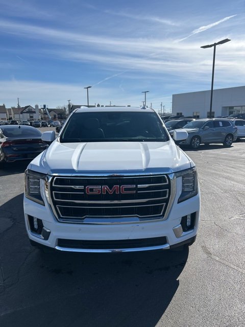 Used 2023 GMC Yukon XL SLT image 2