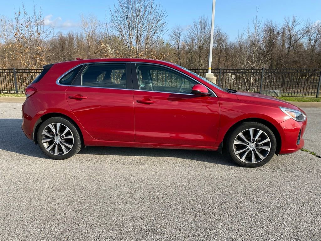 Used 2020 Hyundai Elantra GT image 5