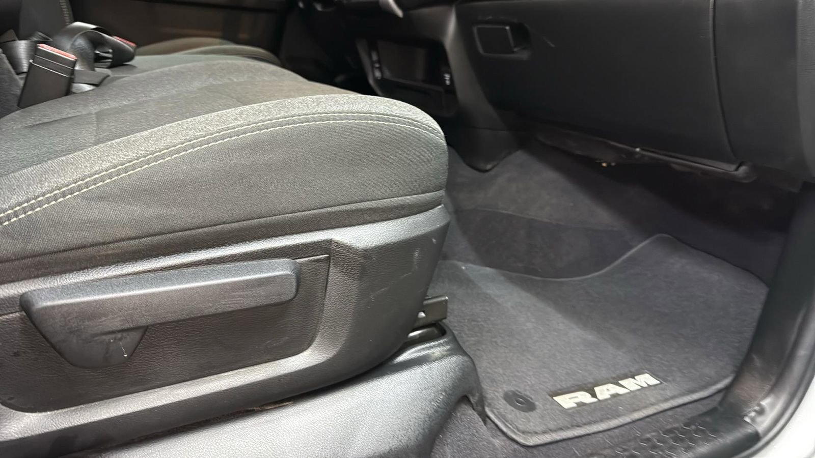 Used 2020 RAM 3500 Tradesman image 25
