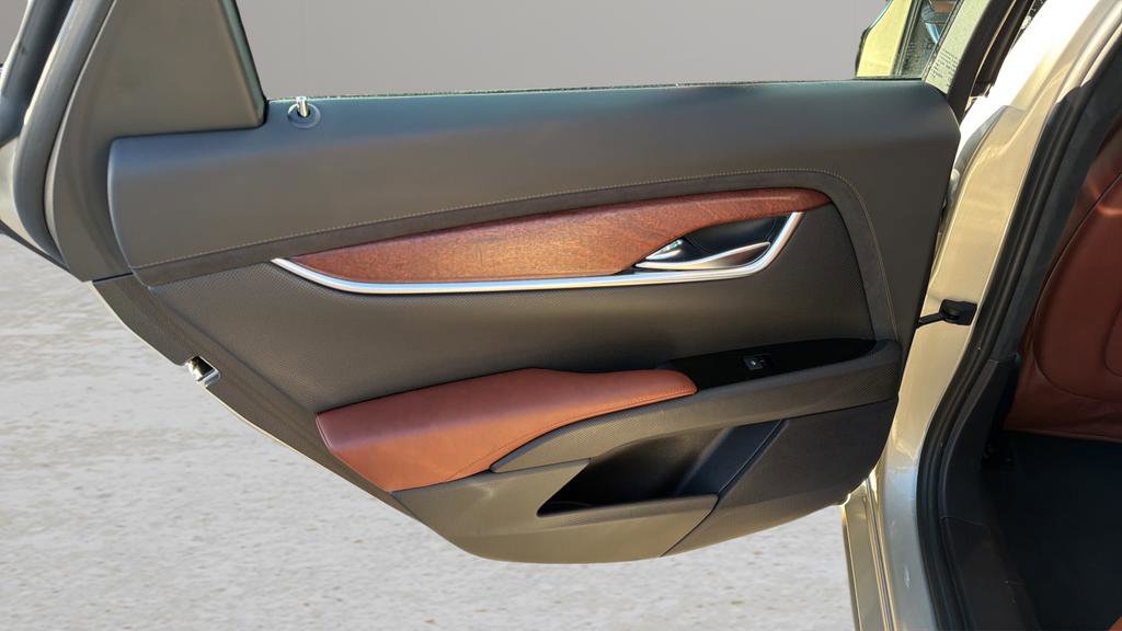 Used 2015 Cadillac XTS Premium image 14