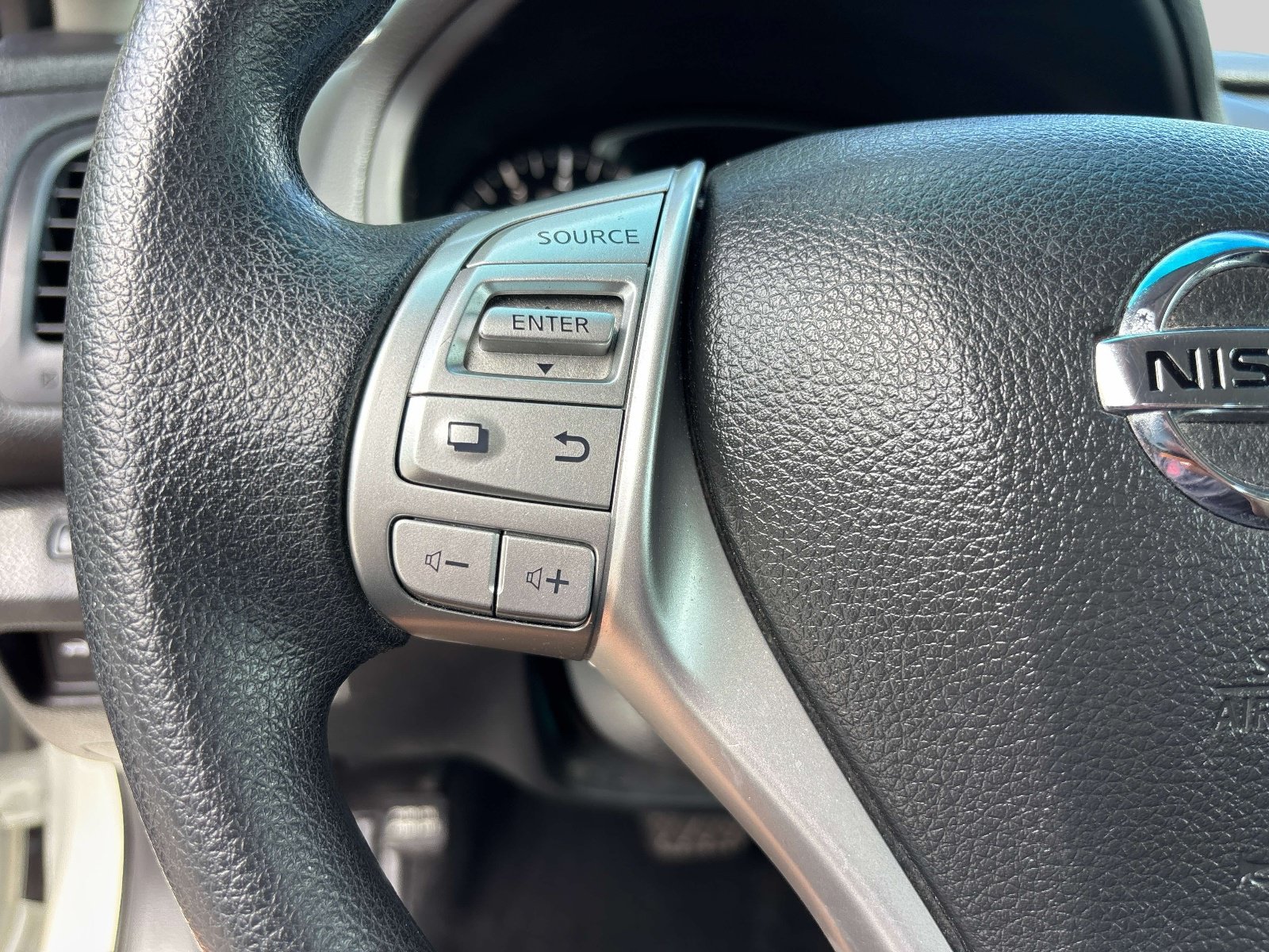 Used 2016 Nissan Altima 2.5 S w/ Power Driver Seat Package FWD image 19