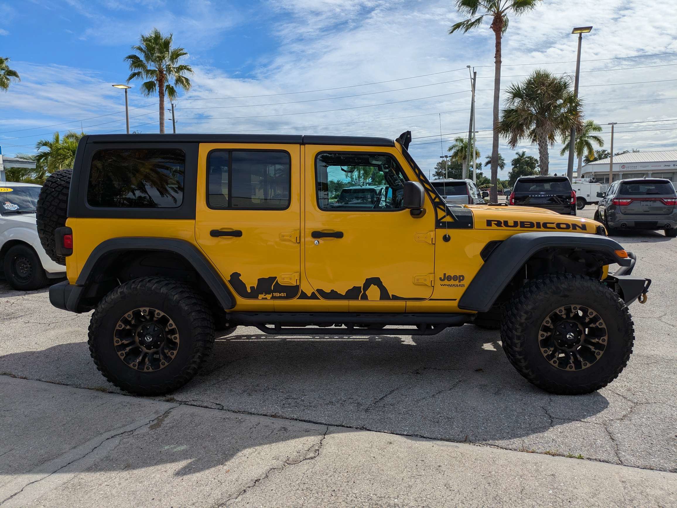 Used 2018 Jeep Wrangler Unlimited Rubicon AWD/4WD image 6