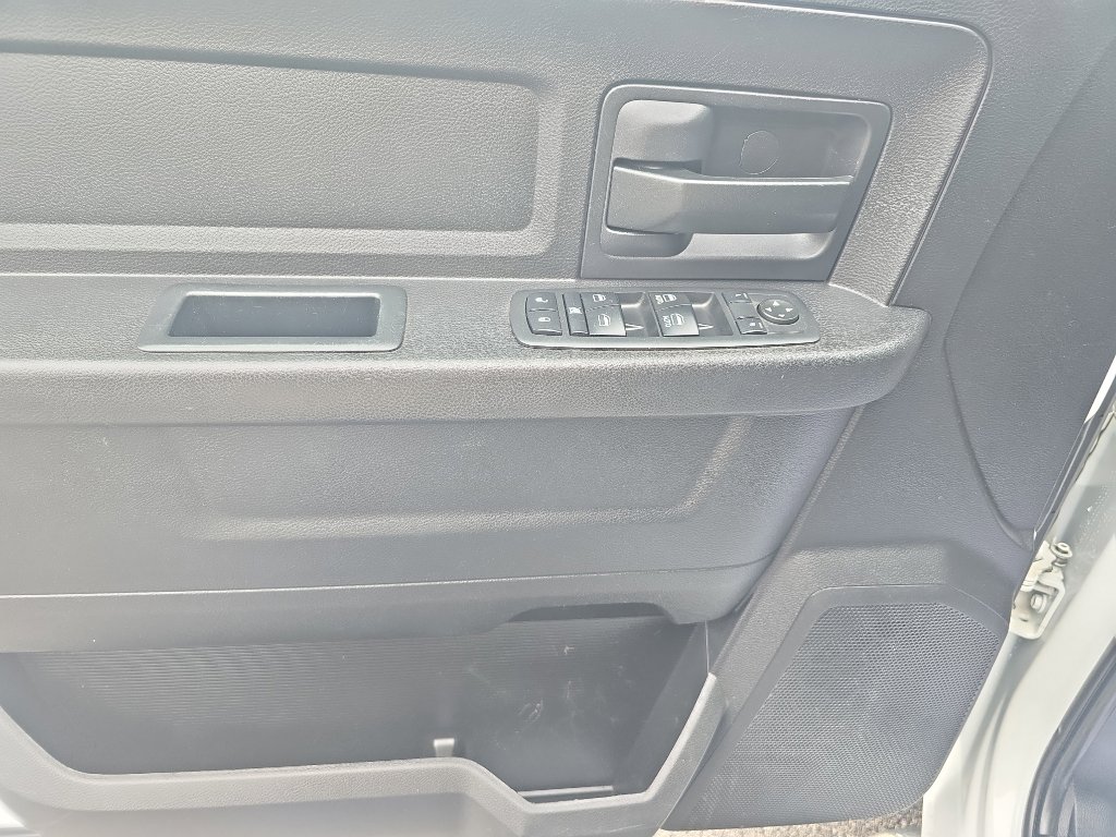 Used 2017 RAM 3500 Tradesman AWD/4WD image 23