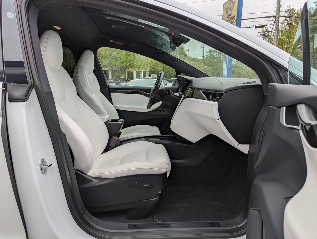 Used 2020 Tesla Model X Long Range AWD/4WD image 30