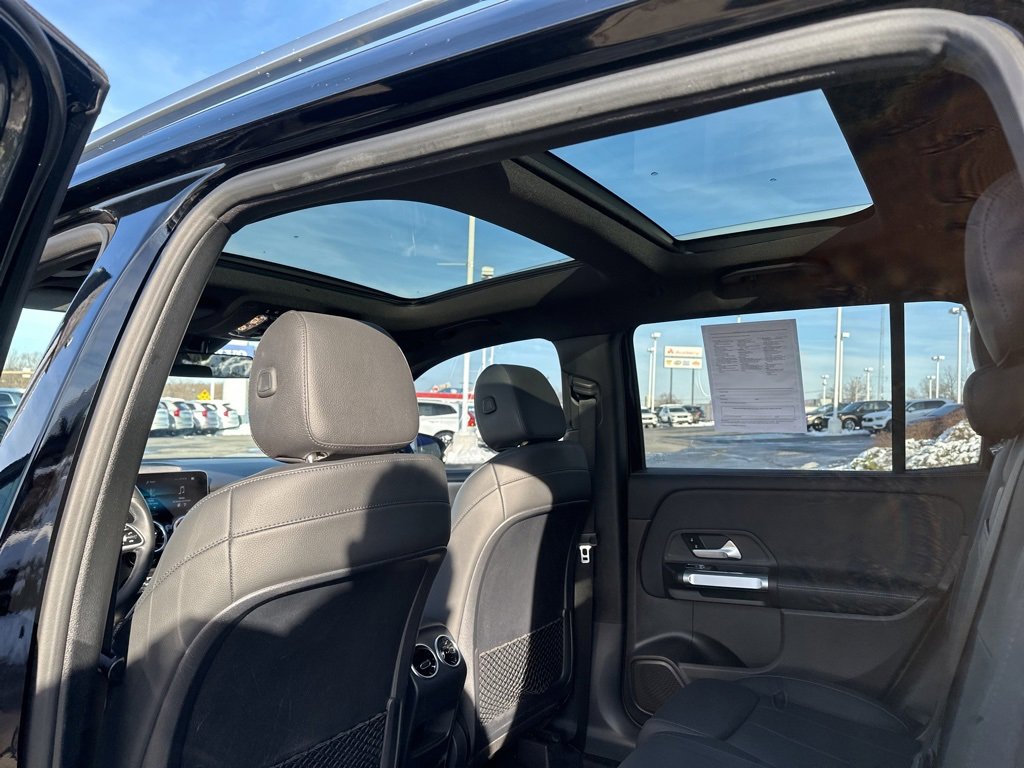 Used 2020 Mercedes-Benz GLB 250 4MATIC image 41