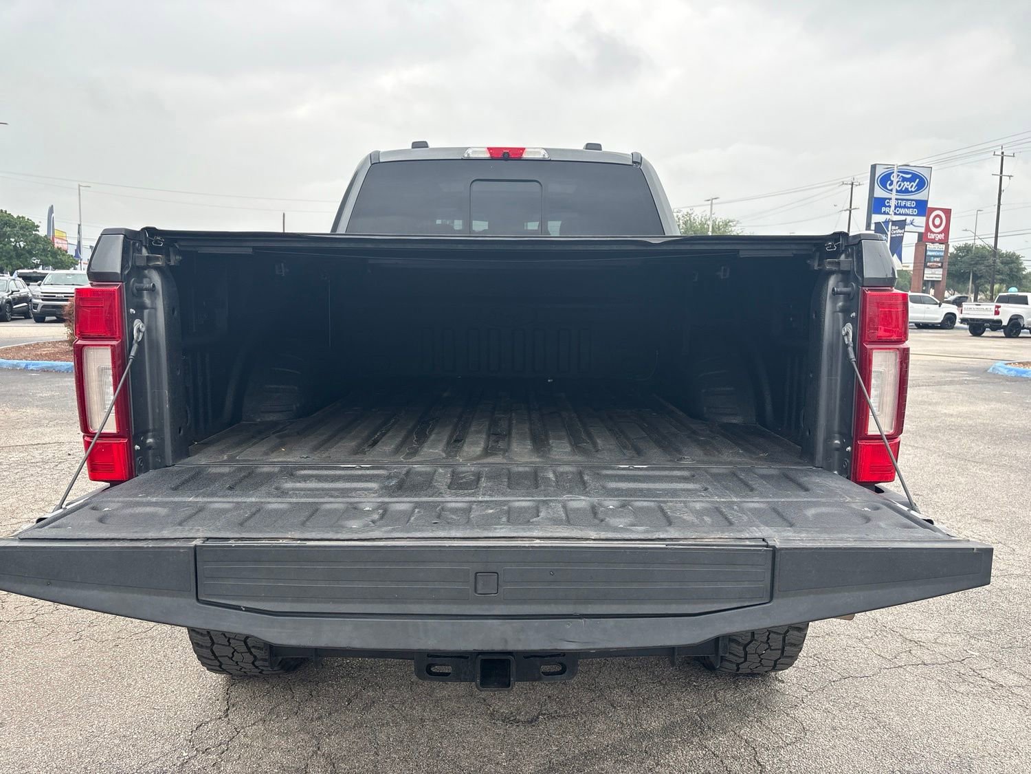 Used 2020 Ford F250 Platinum w/ FX4 Off-Road Package AWD/4WD image 5