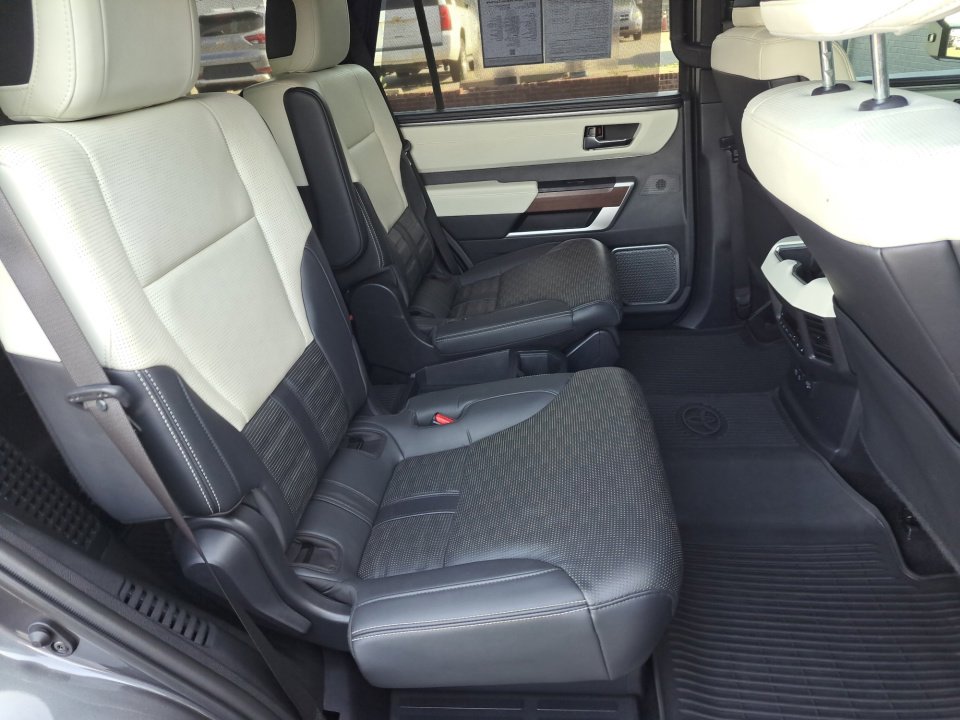 Used 2024 Toyota Sequoia Capstone image 18