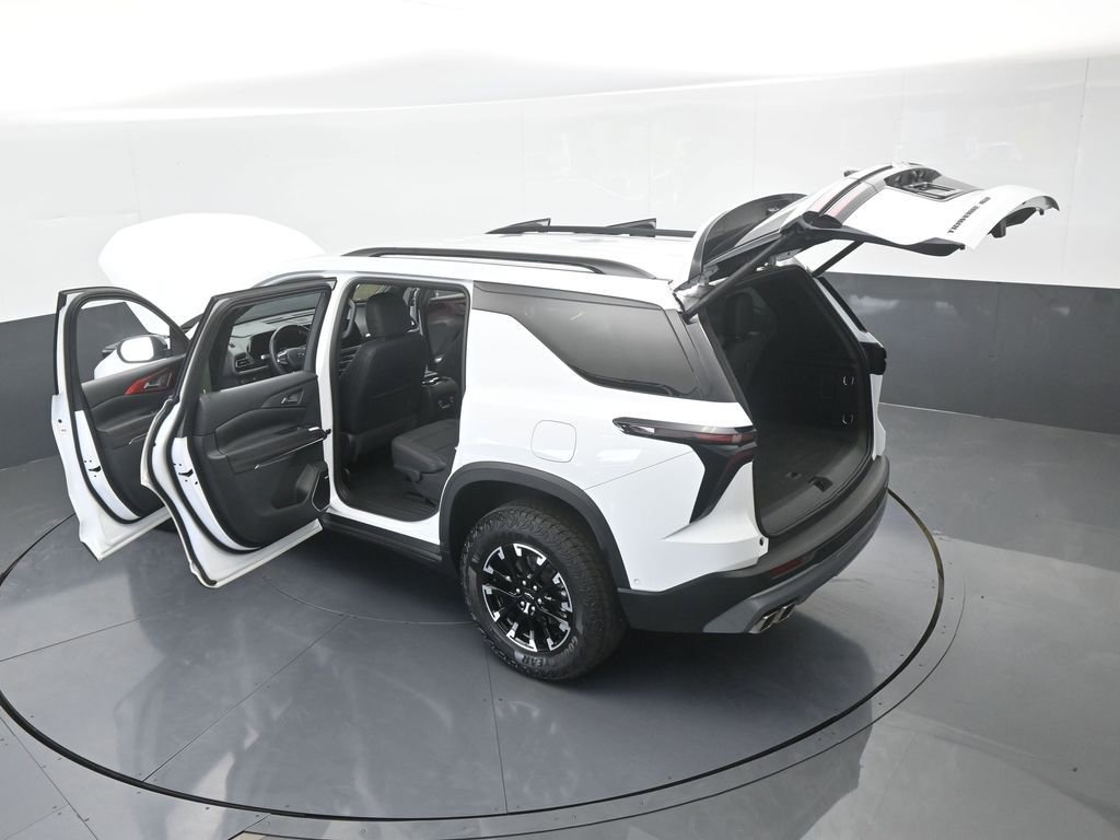 Used 2024 Chevrolet Traverse Z71 w/ Enhanced Driving Package image 81