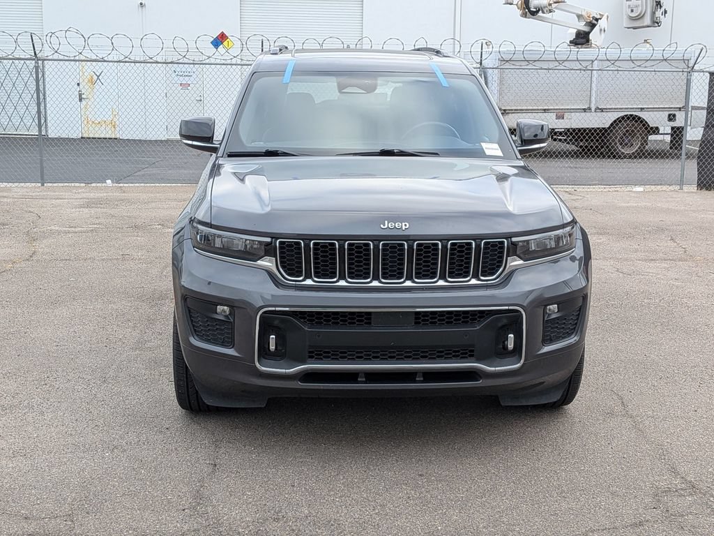 Used 2021 Jeep Grand Cherokee L Overland w/ Luxury Tech Group IV AWD/4WD image 3