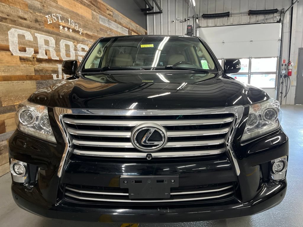 Used 2014 Lexus LX 570 4WD w/ Luxury Package image 60