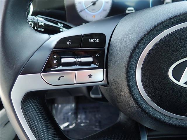 Used 2025 Hyundai Elantra Limited image 14