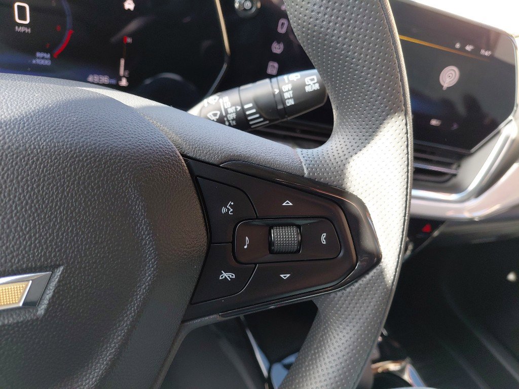 Used 2025 Chevrolet Trax LT image 25