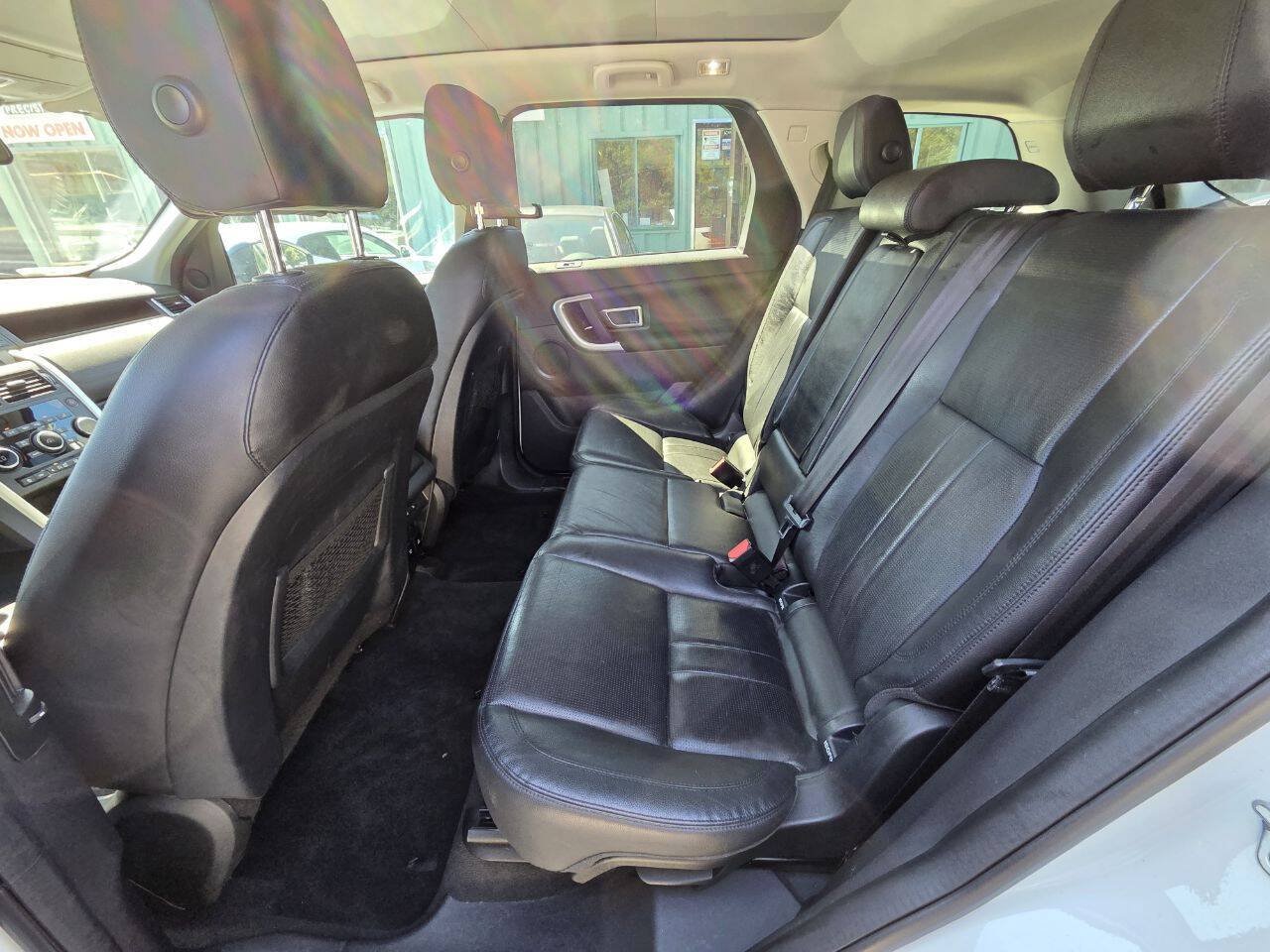 Used 2018 Land Rover Discovery Sport HSE AWD/4WD image 16