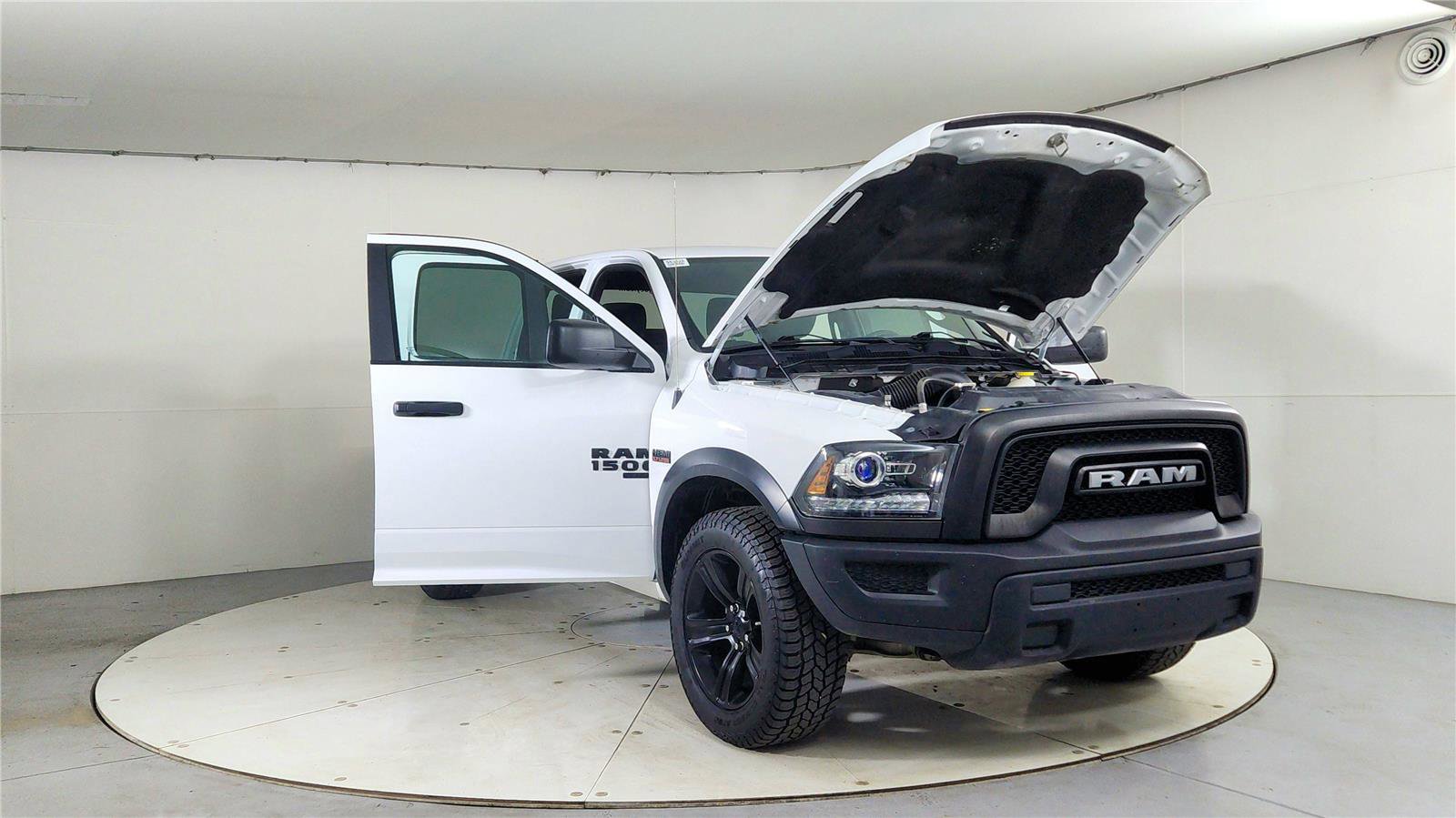 Used 2022 RAM 1500 Classic Warlock image 9