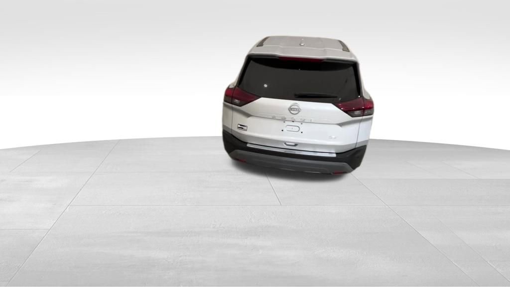 Used 2023 Nissan Rogue SV image 4
