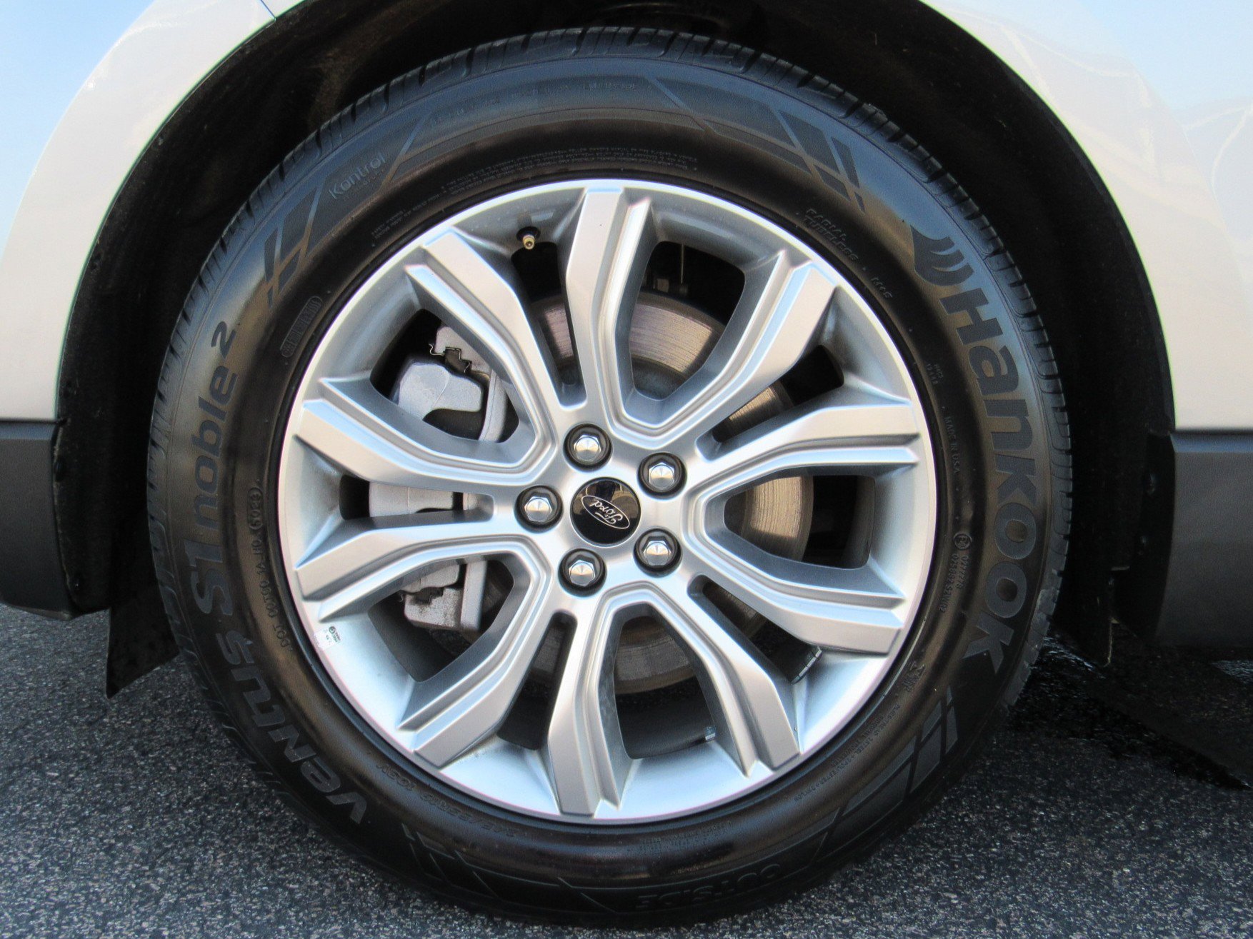 Used 2024 Ford Edge Titanium image 43