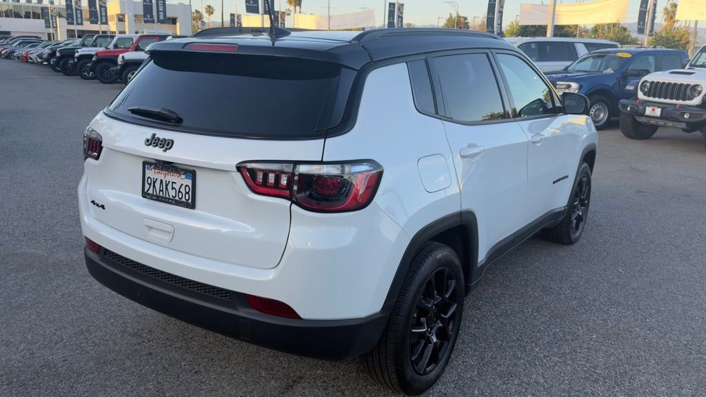 Used 2024 Jeep Compass Latitude w/ Sun and Sound Group image 4