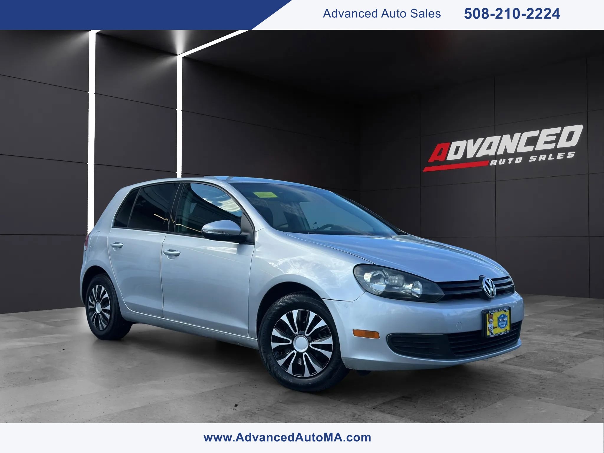 Used 2013 Volkswagen Golf 4-Door FWD image 1