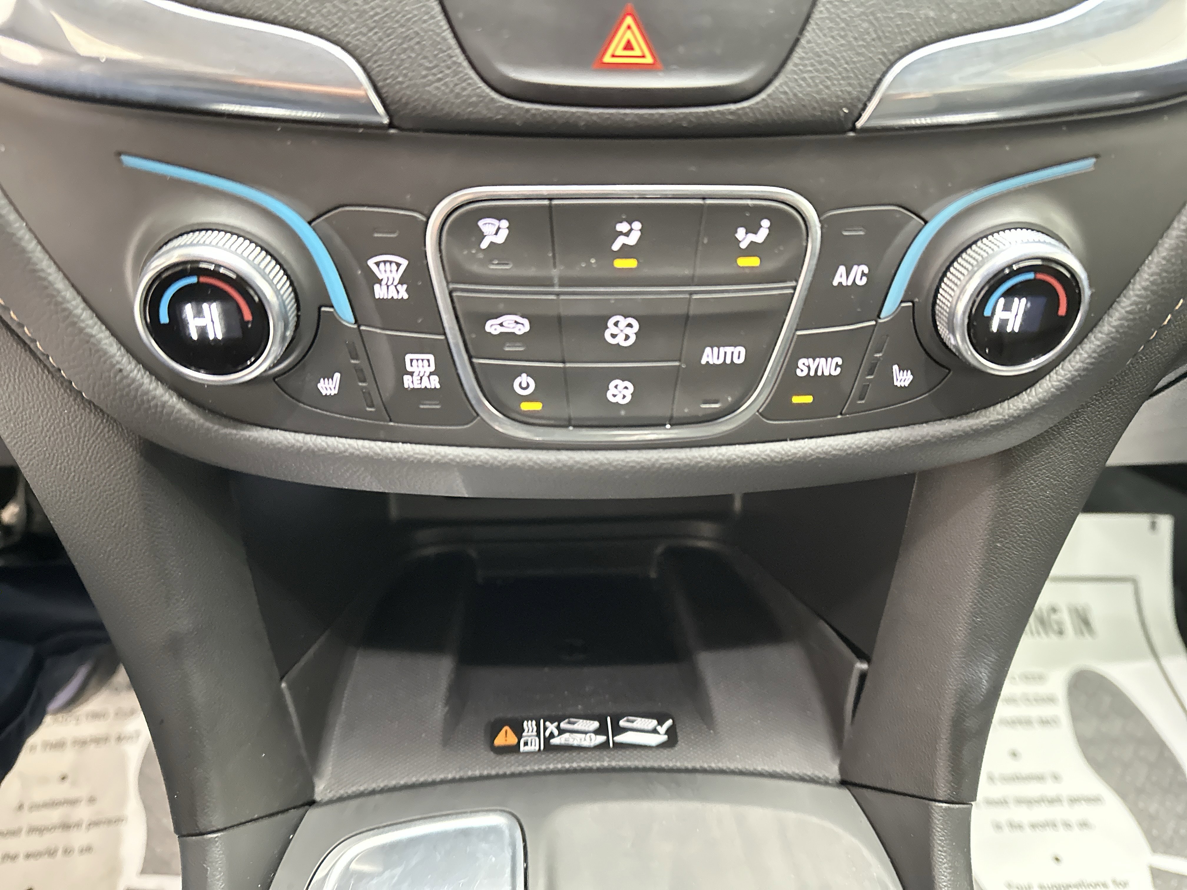 Used 2021 Chevrolet Equinox Premier FWD image 34