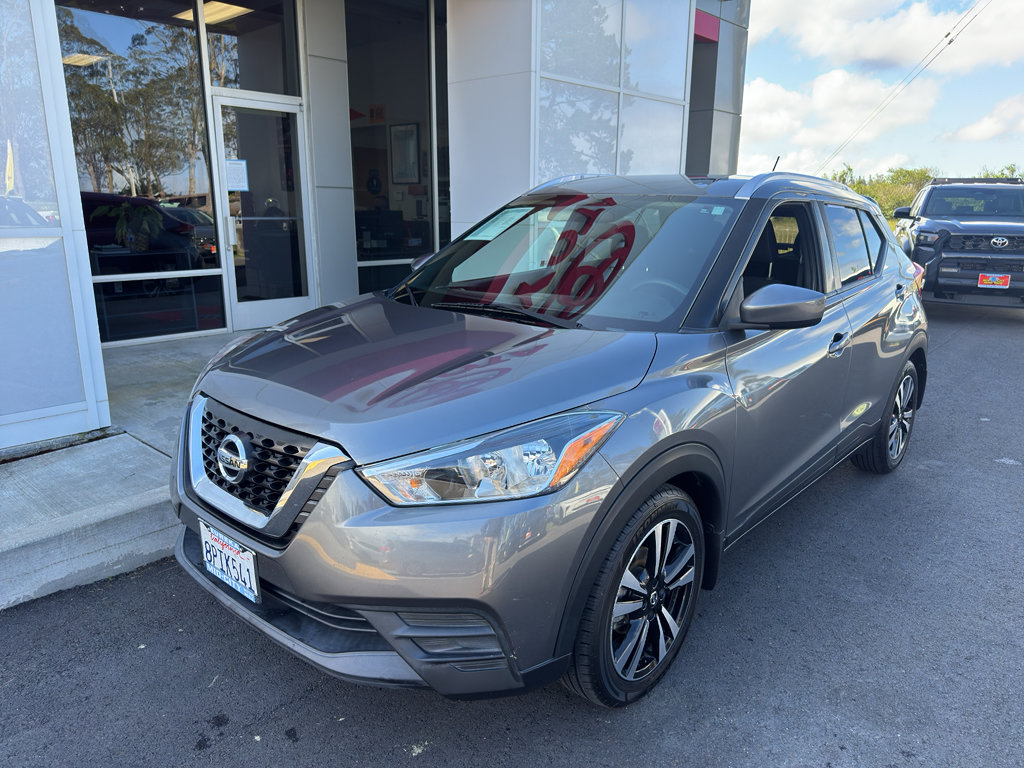 Used 2018 Nissan Kicks SV image 2