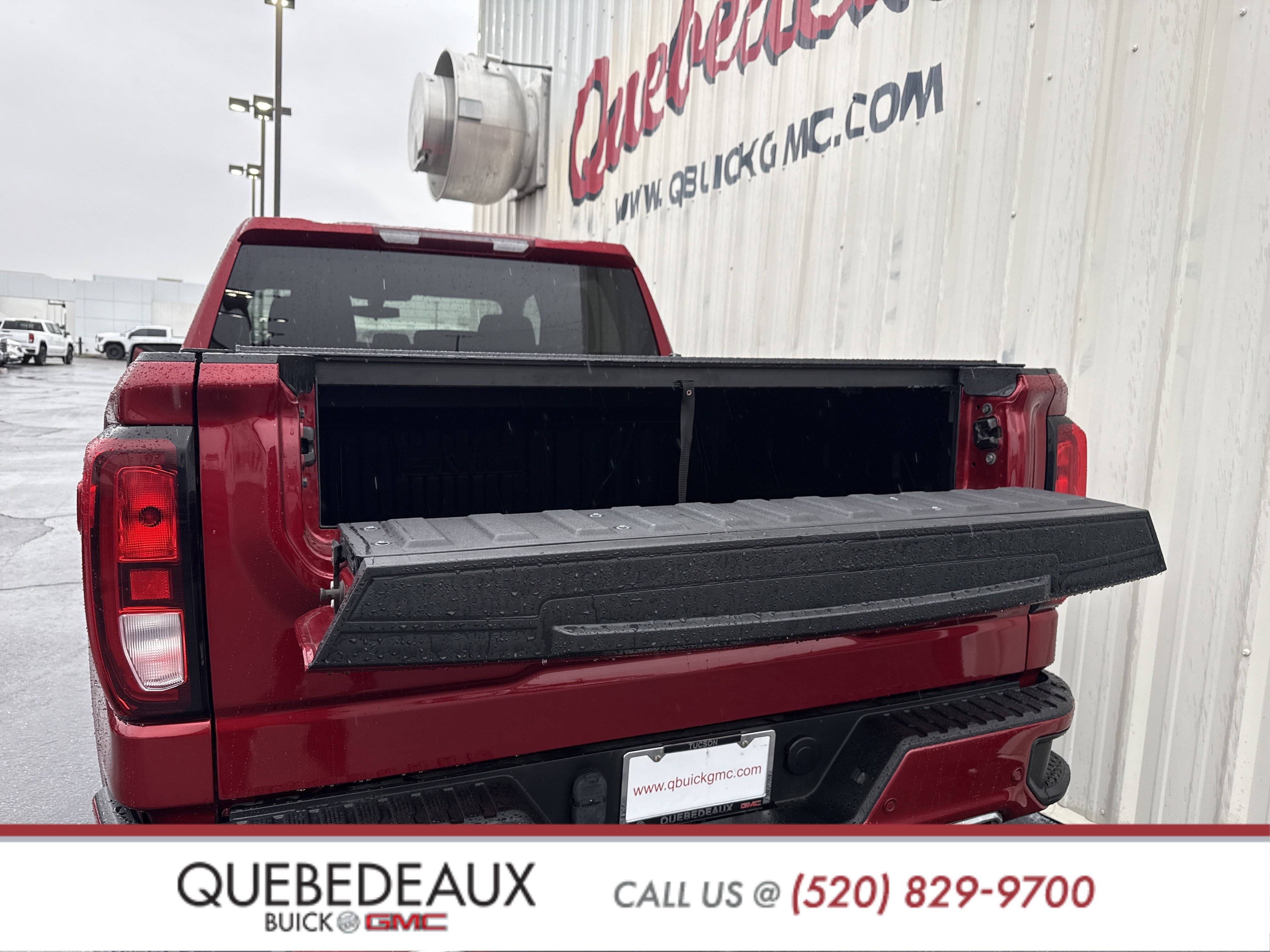 Used 2022 GMC Sierra 1500 Elevation w/ LPO, Elevation Black Package image 11