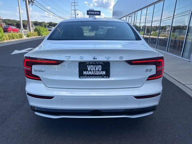 Certified 2024 Volvo S60 B5 Core image 4