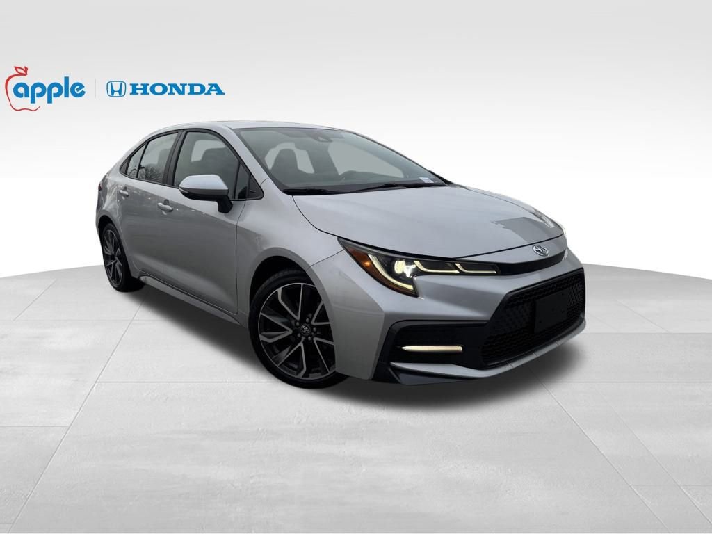 Used 2022 Toyota Corolla SE image 3