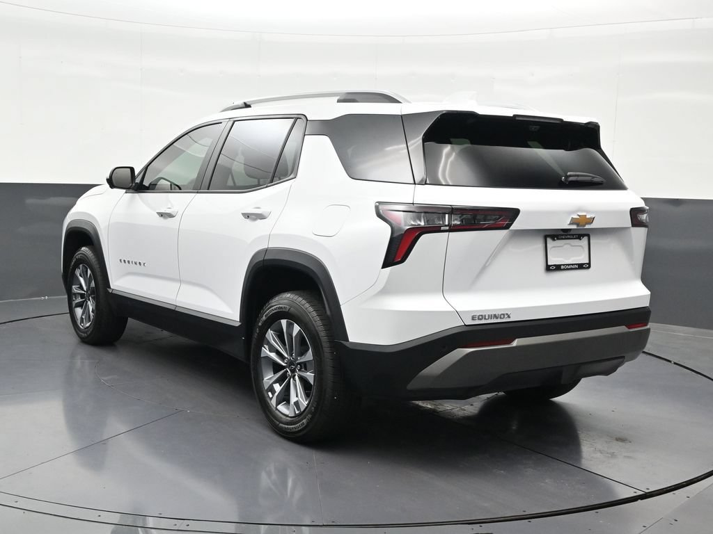 Used 2025 Chevrolet Equinox LT w/ Safety and Technology Package FWD image 3