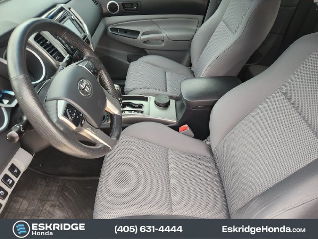 Used 2015 Toyota Tacoma 4x4 Access Cab V6 w/ TRD Off-Road Package image 14