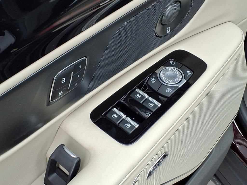 New 2025 Lincoln Nautilus Reserve w/ Jet Appearance Package AWD/4WD image 15