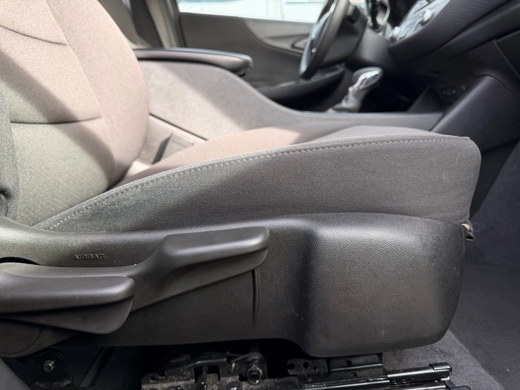 Used 2023 Chevrolet Malibu LT image 22